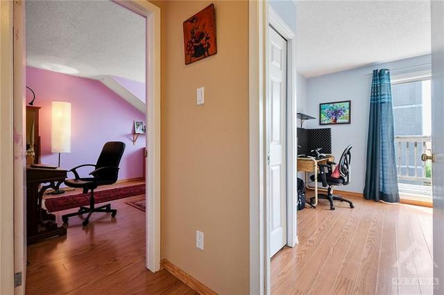 H - 20 Hart Ave, House attached with 2 bedrooms, 2 bathrooms and 1 parking in Ottawa ON | Image 15