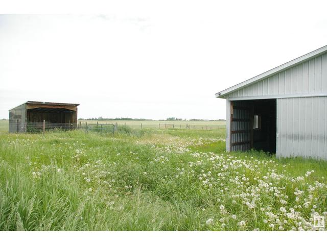 26116 Township Road 552, House detached with 4 bedrooms, 3 bathrooms and null parking in Sturgeon County AB | Image 52