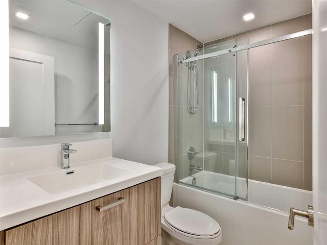 PH12 - 50 Mccaul St, Condo with 3 bedrooms, 2 bathrooms and 2 parking in Toronto ON | Image 11