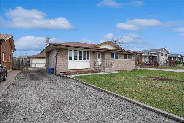 MAIN - 116 Collier Rd S, House detached with 3 bedrooms, 1 bathrooms and 4 parking in Thorold ON | Image 1