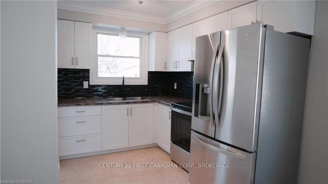 MAIN - 130 Nicholas Cres, House detached with 3 bedrooms, 1 bathrooms and 4 parking in London ON | Image 5