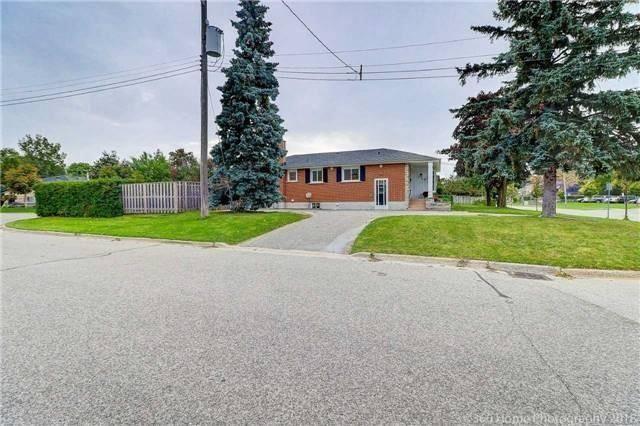 MAIN - 129 Waverly St S, House detached with 3 bedrooms, 1 bathrooms and 2 parking in Oshawa ON | Image 7