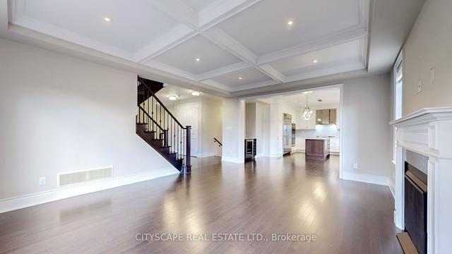 2102 Namron Gate, House detached with 4 bedrooms, 4 bathrooms and 4 parking in Oakville ON | Image 2
