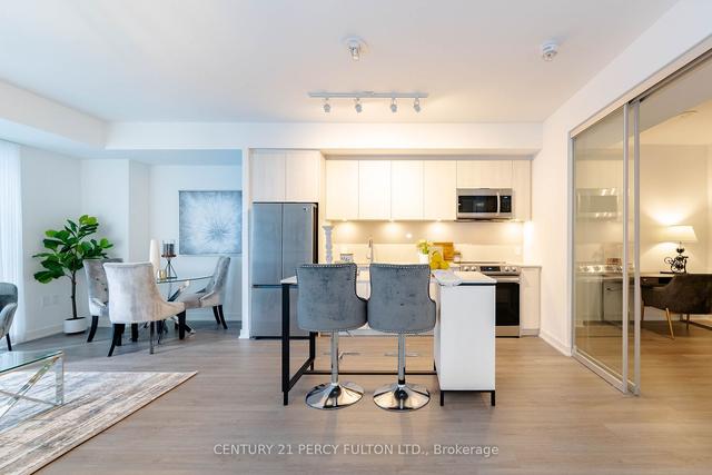 1809 - 357 King St W, Condo with 3 bedrooms, 2 bathrooms and 0 parking in Toronto ON | Image 5