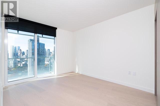 2319 - 89 Nelson St, Condo with 2 bedrooms, 2 bathrooms and 1 parking in Vancouver BC | Image 12