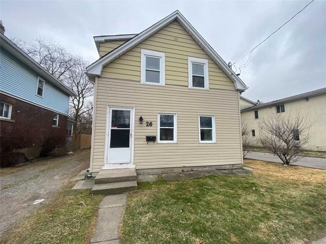 MAIN - 26 Dacotah St, House detached with 2 bedrooms, 1 bathrooms and 1 parking in Saint Catharines ON | Image 1