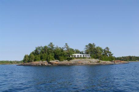 0 - 1 Parry Sound Dr, House detached with 3 bedrooms, 1 bathrooms and null parking in Parry Sound ON | Image 1