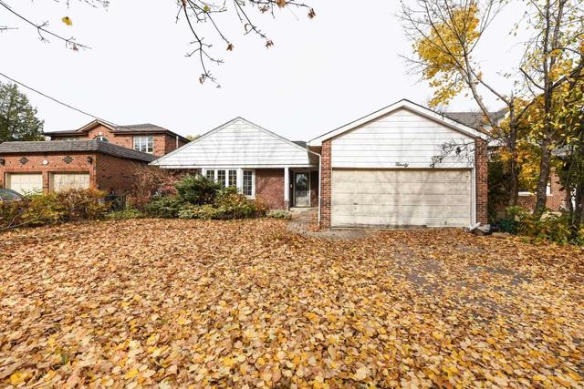 90 Centre Ave, House detached with 3 bedrooms, 2 bathrooms and 5 parking in North York ON | Image 1