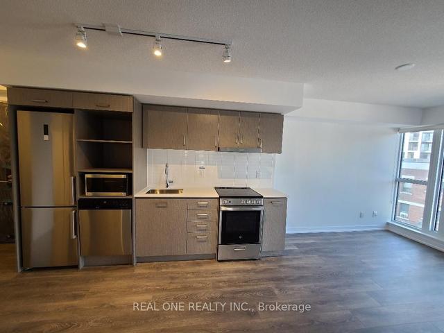 511 - 219 Dundas St E, Condo with 2 bedrooms, 1 bathrooms and 0 parking in Toronto ON | Image 5