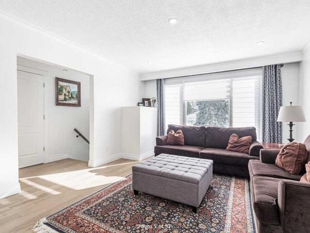 MAIN - 328 Moore Park Ave, House detached with 3 bedrooms, 2 bathrooms and 4 parking in North York ON | Image 24