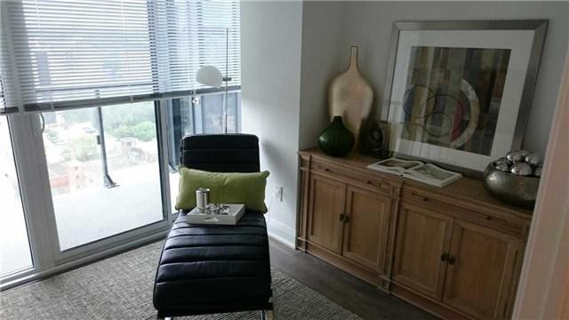 PH-13 - 400 Adelaide St E, Condo with 3 bedrooms, 2 bathrooms and null parking in Toronto ON | Image 5