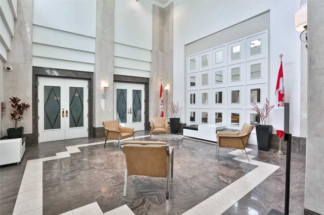 PH-21 - 68 Corporate Dr, Condo with 2 bedrooms, 2 bathrooms and 1 parking in Scarborough ON | Image 15