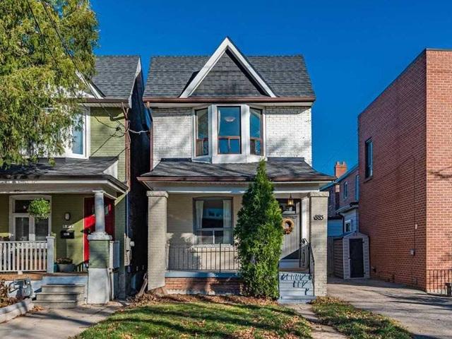 885 Shaw St, House detached with 3 bedrooms, 4 bathrooms and 1.5 parking in Toronto ON | Image 1