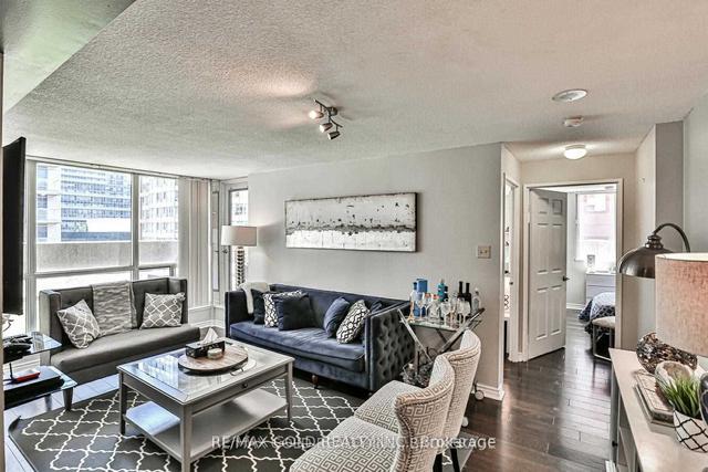 710 - 736 Bay St, Condo with 2 bedrooms, 2 bathrooms and 0 parking in Toronto ON | Image 29