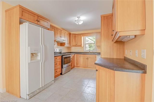 8869 Timberwood Trail, House detached with 5 bedrooms, 2 bathrooms and 12 parking in Grand Bend ON | Image 15