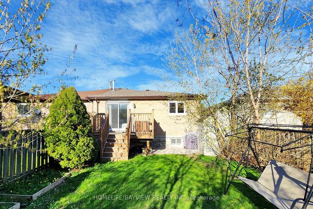 MAIN - 14 Crispin Cres, House semidetached with 3 bedrooms, 1 bathrooms and 2 parking in North York ON | Image 21