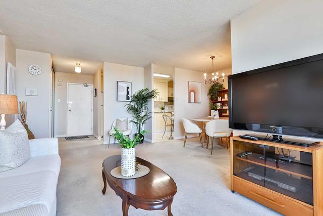 909 - 15 Torrance Rd, Condo with 2 bedrooms, 2 bathrooms and 1 parking in Scarborough ON | Image 12