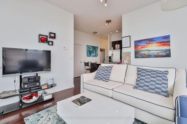 PH-201 - 8 Scollard St, Condo with 2 bedrooms, 2 bathrooms and 1 parking in Toronto ON | Image 9