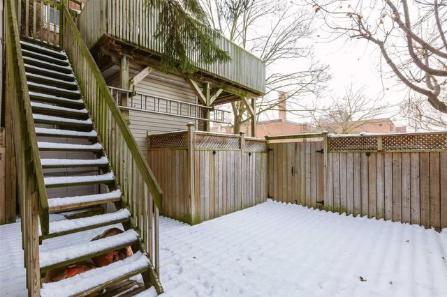 MAIN - 140 Hepbourne St, House detached with 1 bedrooms, 1 bathrooms and 1 parking in Toronto ON | Image 8