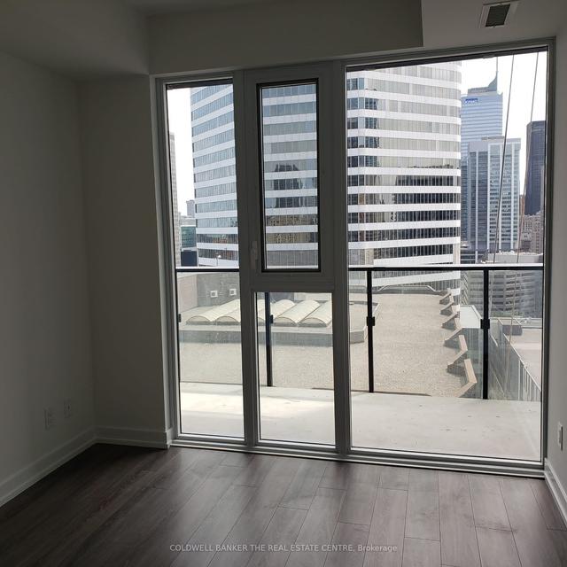 710 - 20 Edward St, Condo with 2 bedrooms, 2 bathrooms and 0 parking in Toronto ON | Image 9