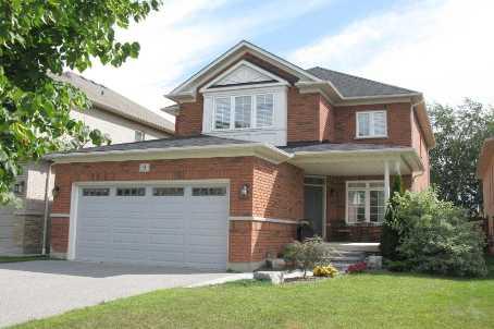 9 Inverary Crt, House detached with 3 bedrooms, 3 bathrooms and 4 parking in Whitby ON | Image 1