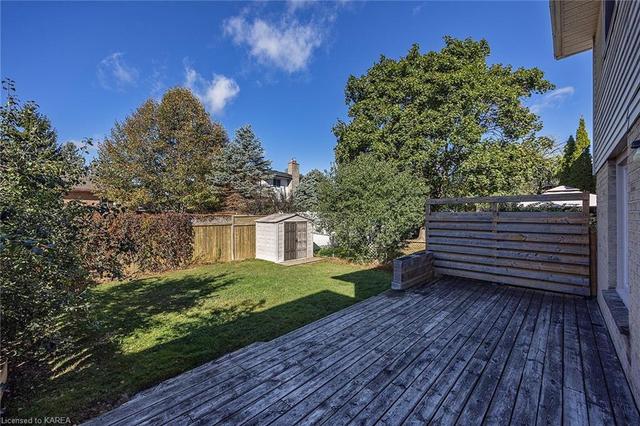 100 Grenadier Dr, House detached with 3 bedrooms, 2 bathrooms and 3 parking in Kingston ON | Image 15