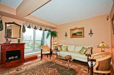 PH15 - 15 Stafford St, Condo with 2 bedrooms, 3 bathrooms and 1 parking in Toronto ON | Image 2