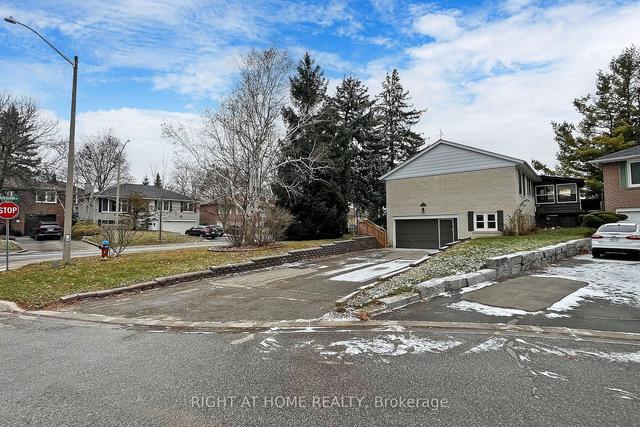 MAIN - 156 Trayborn Dr, House detached with 3 bedrooms, 1 bathrooms and 2 parking in Richmond Hill ON | Image 23