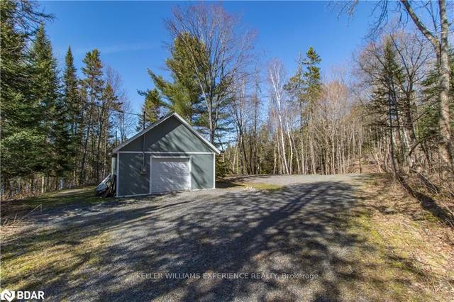337 Deer Run Rd, House detached with 2 bedrooms, 1 bathrooms and 21 parking in Magnetawan ON | Image 32
