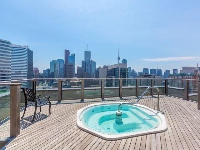 PH16 - 633 Bay St, Condo with 2 bedrooms, 2 bathrooms and 1 parking in Toronto ON | Image 6