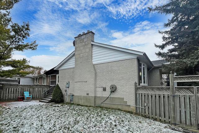 MAIN - 156 Trayborn Dr, House detached with 3 bedrooms, 1 bathrooms and 2 parking in Richmond Hill ON | Image 32