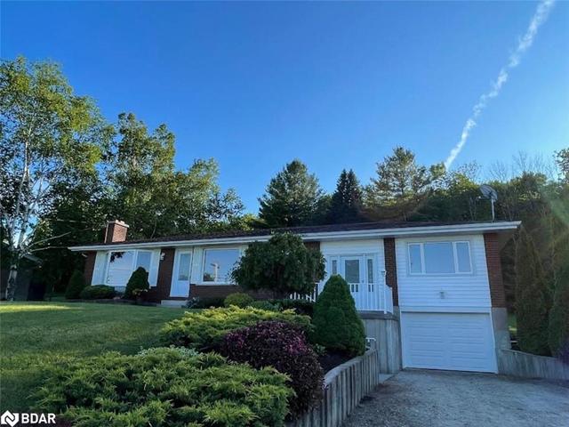 886 Frank Hill Rd, House detached with 3 bedrooms, 1 bathrooms and 7 parking in Peterborough ON | Image 5