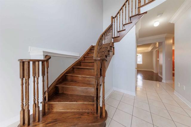 MAIN - 15 Okanagan Dr, House detached with 4 bedrooms, 3 bathrooms and 2 parking in Brampton ON | Image 13