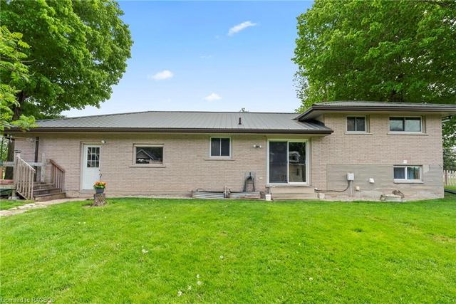 109 Mcgivern St, House detached with 3 bedrooms, 2 bathrooms and 11 parking in Mapleton ON | Image 31