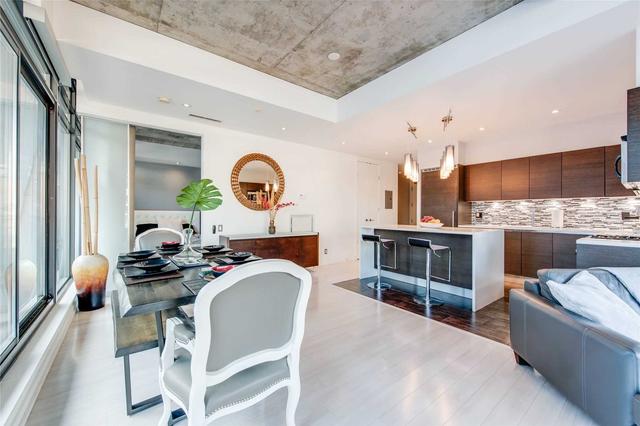 804 - 10 Morrison St, Condo with 2 bedrooms, 2 bathrooms and 1 parking in Toronto ON | Image 2