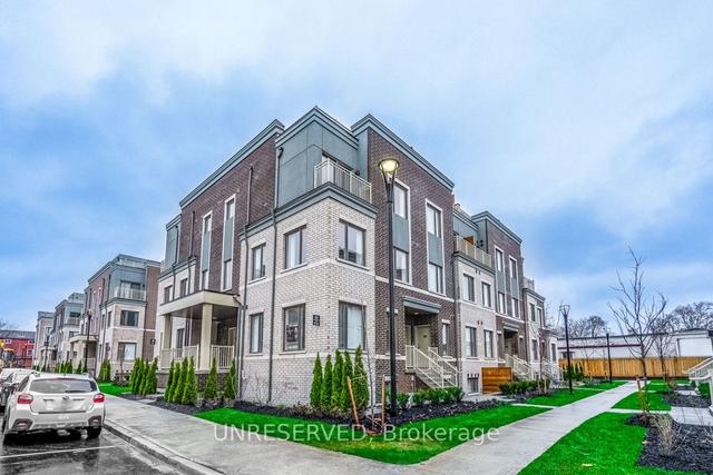 136 - 40 William Jackson Way, Townhouse with 3 bedrooms, 3 bathrooms and 1 parking in Etobicoke ON | Image 1