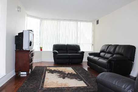 PH208 - 81 Townsgate Dr, Condo with 2 bedrooms, 2 bathrooms and 59 parking in Thornhill ON | Image 3