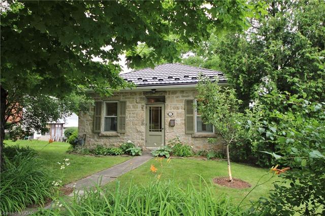122 Essex St, House detached with 2 bedrooms, 1 bathrooms and 2 parking in Guelph ON | Image 36