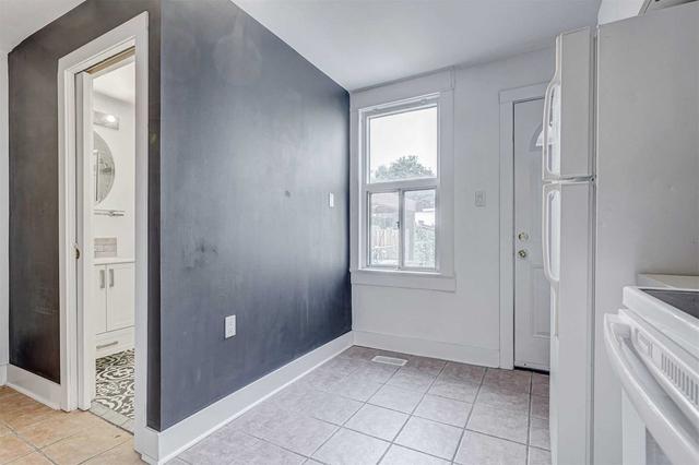 MAIN - 32 Barrington Ave, House semidetached with 1 bedrooms, 1 bathrooms and 0 parking in Toronto ON | Image 19