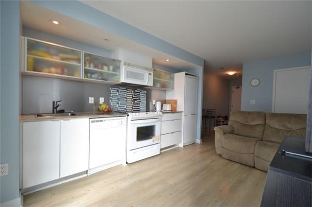 PH1901 - 4K Spadina Ave, Condo with 1 bedrooms, 1 bathrooms and null parking in Toronto ON | Image 3