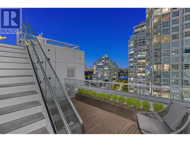 1502 - 1111 Marinaside Cres, Condo with 3 bedrooms, 3 bathrooms and 3 parking in Vancouver BC | Image 29