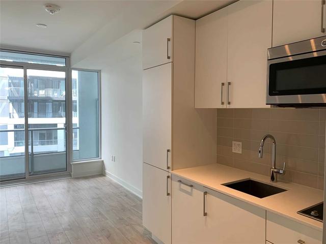 909E - 576 Front St W, Condo with 0 bedrooms, 1 bathrooms and 0 parking in Toronto ON | Image 1