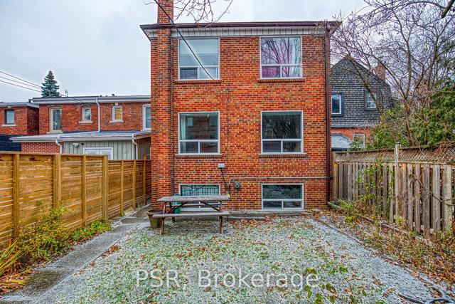MAIN - 35 Kenwood Ave, House detached with 3 bedrooms, 1 bathrooms and 1 parking in York ON | Image 3