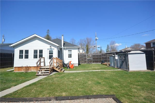 9 Jason St, House detached with 2 bedrooms, 1 bathrooms and 4 parking in Cobden ON | Image 9
