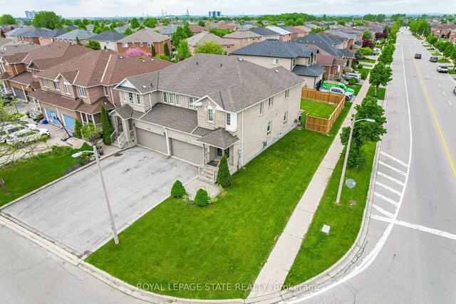 237 Solway Ave, House semidetached with 4 bedrooms, 3 bathrooms and 6 parking in Vaughan ON | Image 27