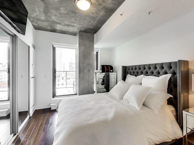 PH04 - 32 Camden St, Condo with 2 bedrooms, 2 bathrooms and 1 parking in Toronto ON | Image 13