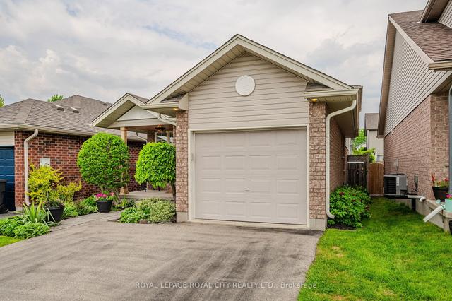 103 Cedarvale Ave, House detached with 4 bedrooms, 3 bathrooms and 3 parking in Guelph ON | Image 33