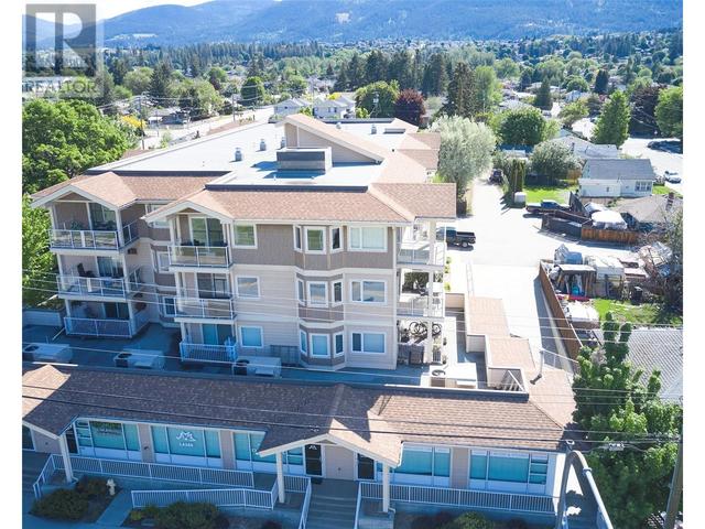 4205 - 27 Street Unit# 301, Condo with 2 bedrooms, 2 bathrooms and 1 parking in Vernon BC | Image 1