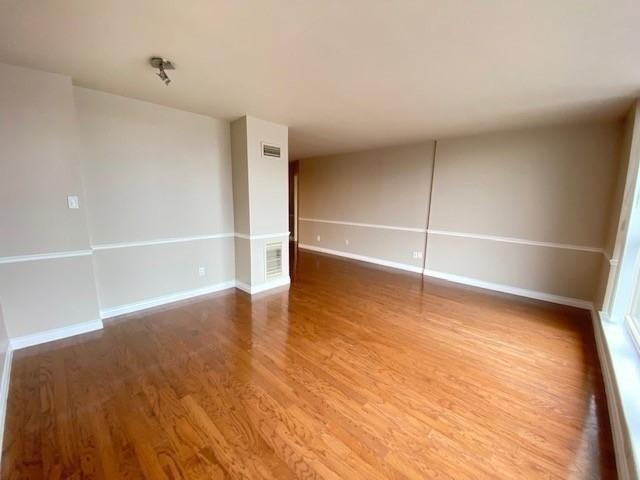 PH-13 - 633 Bay St, Condo with 1 bedrooms, 2 bathrooms and 0 parking in Toronto ON | Image 2