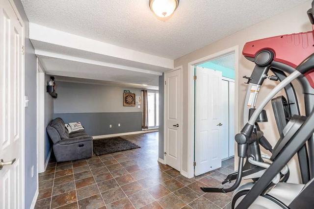 9 Jones Dr, House detached with 2 bedrooms, 2 bathrooms and 4 parking in Barrie ON | Image 7